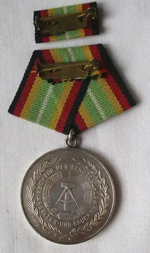 DDR Medaille treue Dienste in der Zivilverteidigung in Silber 275 b (132328)