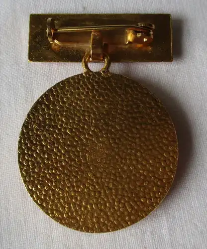 DDR DRK Deutsches Rotes Kreuz Ehrenzeichen in Gold mit Ehrenspange (136330)