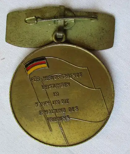 Médaille d'excellents résultats dans la lutte pour la paix /141337