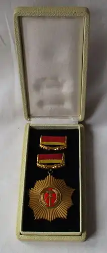 DDR Ordre patrimonial du Mérite en or en setui 3e (13807)