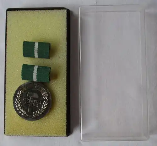 DDR insigne Ordre Éleveur mérité 1964-1977 Bartel 63 e (126065)