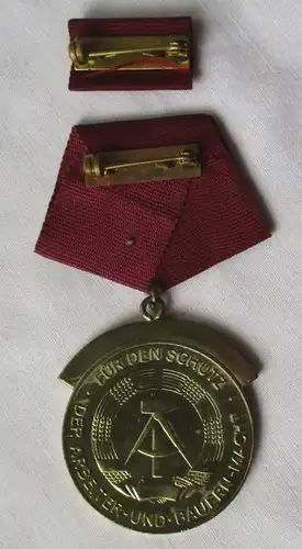 DDR Medaille für hervorragende Leistungen in der Geologie Bartel 299 b (124727)