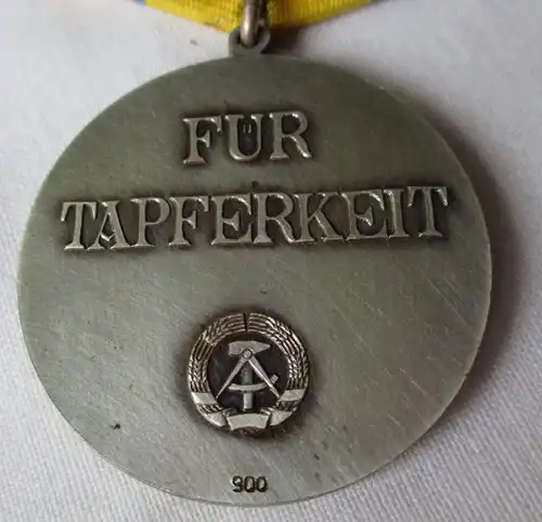 DDR Blücher-Medaille für Tapferkeit 900er Silber 1968 Bartel 225 a (122659)