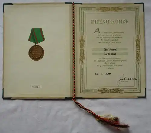 DDR Medaille für vorbildlichen Grenzdienst 1954 Verleihungsnummer 2110 (123785)