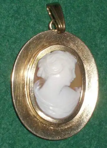 élégant pendentif en chaîne 333er or avec camée (DI8146)