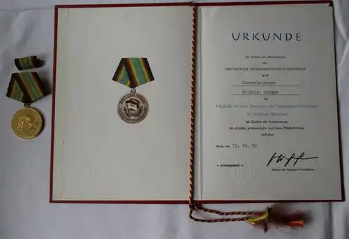 DDR Orden Konvolut Treue Dienste + Verdienstmedaille NVA, Kampforden (129655)