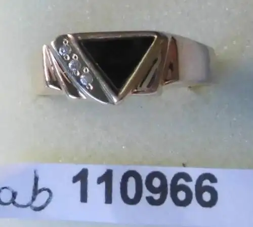 wunderbarer Damenring 585er Gold mit 3 kleinen Diamanten und Onyx (110966)