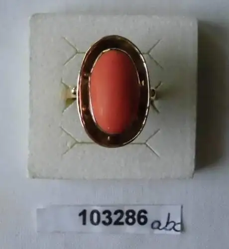 dekorativer alter Damen Ring Gold 585 mit großer Koralle (103286)
