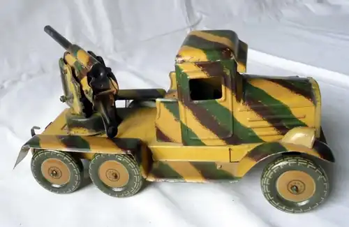 Blechspielzeug Panzerwagen mit Kanone Tarnfarbe 2.Weltkrieg (117617)