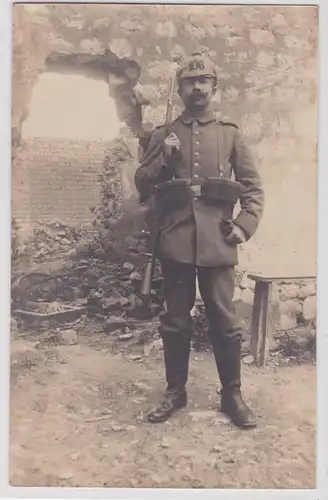 38437 Photo Ak feldgrauer Soldat Infanterie Régiment 106