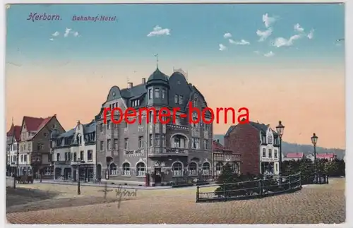 82957 Ak Herborn Bahnhof Hotel 1913