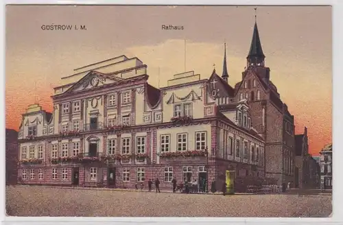 52676 Ak Güstrow in Mecklenburg-Vorpommern Rathaus um 1920