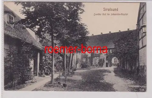 65335 Ak Stralsund zweiter Hof im Johannis-Kloster 1926