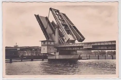 98667 Ak Stralsund Rügendamm Pont pliant 1950