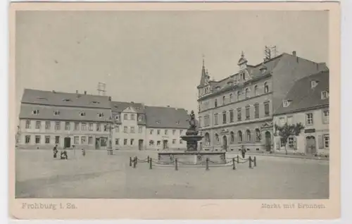 93433 Ak Frohburg in Sachsen Markt mit Brunnen um 1930