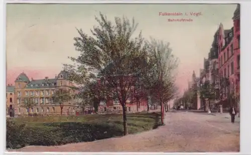 93982 AK Falkenstein im Vogtland - Bahnhofstraße, Straßenansicht mit Stadtvillen