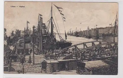 49217 Feldpost Ak Libau Liepaja Hafen mit Schiffen 1915