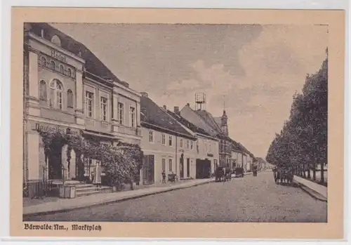 21524 AK Bärwalde Neumark - Place du marché, vue sur la route avec des calèches