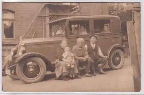 93751 Photo Ak Ford Model A Oldtimer avec la famille du propriétaire vers 1920