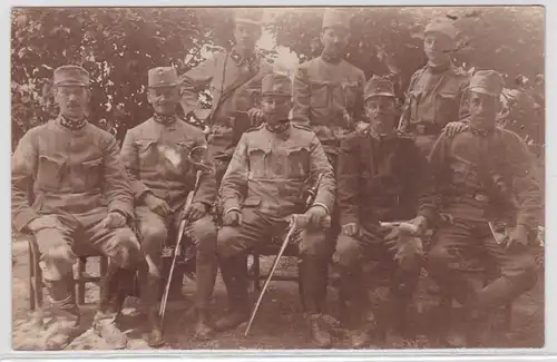 8145 Ak Photo de groupe de soldats et officiers autrichiens avec des épées vers 1915