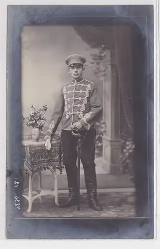 59482 Photo Ak Husar avec uniforme et sabre vers 1915