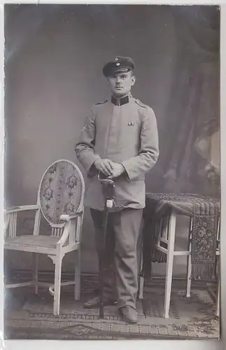 39714 Foto Ak Soldat mit Offiziersdegen Sachsen um 1915