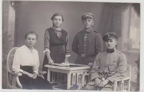 06760 Foto Ak Soldat mit Offiziersdegen Sachsen 1917