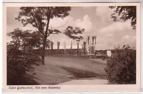 36590 Ak Erfurt Gartenschau Blick zum Hallenhof um 1940