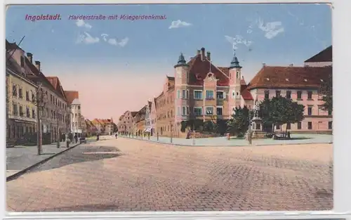 88607 Feldpost AK Ingolstadt - Harderstraße avec monument guerrier 1915