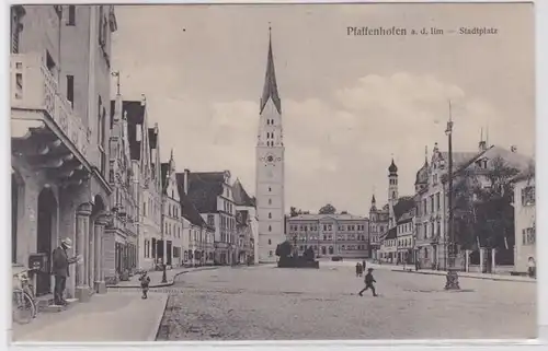 645111 Feldpost AK Pfaffenhoffen sur la place Ilm - ville avec église 1916