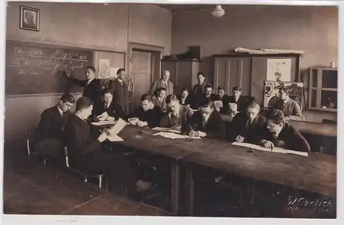 93833 Photo Ak Neuruppin Office du travail Cours de chômage vers 1930