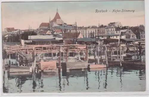 87901 Ak Rostock, Hafen-Stimmung - Totalansicht Hafen und Stadt 1931