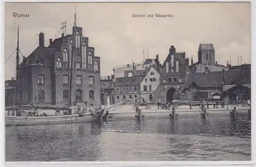 81943 AK Wismar - Bureau des douanes et Porte de l'eau - Nikolaïkirche en arrière-plan 1914
