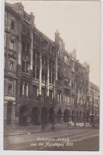 86974 Foto AK Volkshaus Leipzig aus den Märztagen 1920