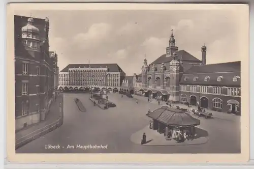 68576 Ak Lübeck am Hauptbahnhof um 1940