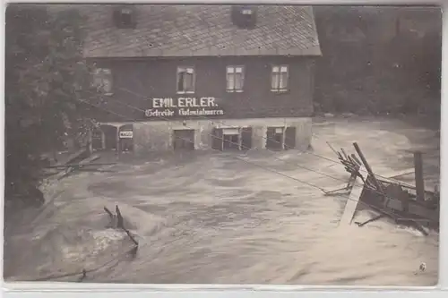 68466 Foto Ak Kolonialwarenladen Emil Erler im Osterzgebirge Hochwasser 1927