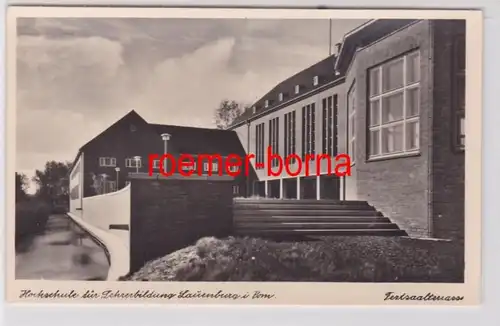 85190 Foto Ak Lauenburg i. Pom. (Lebork) Hochschule für Lehrerbildung um 1940