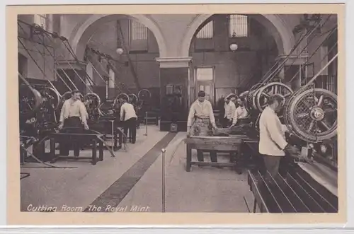 60159 Ak The Royal Mint in London Münzprägeanstalt - Cutting Room um 1910
