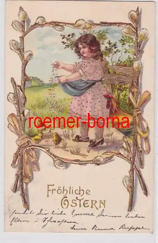 84792 Ak gai Pâques: enfant nourrit les poussins 1905