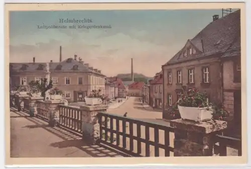 4002 Ak Helmbrechts Luitpoldstraße avec monument guerrier 1930