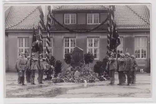 56827 Photo Ak Ratzeburg Garde d'honneur à l'inauguration du monument vers 1930