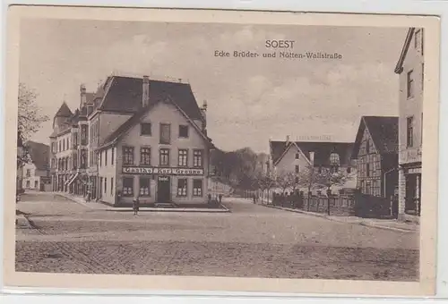 58579 Ak Soest Ecke Brüder- und Nötten-Wallstraße mit Gasthof Karl Greune 1916