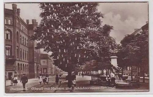 70049 AK Dortmund - Ostwall avec musée et monument Tchütchermann 1928
