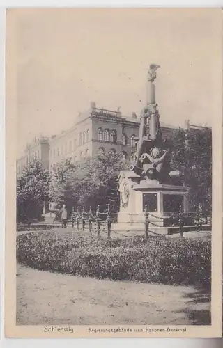 71191 Feldpost Ak Schleswig Bâtiment du gouvernement et monument aux canons 1916