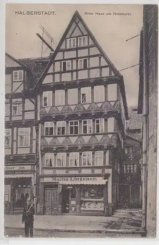 71527 Ak Halberstadt altes Haus am Holzmarkt 1914