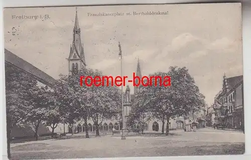 71529 Ak Freiburg i.B. Franziskanerplatz mit Bertholddenkmal um 1910