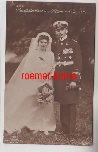 72307 Foto Ak Kapitänleutnant von Mücke mit Gemahlin Brautpaar um 1915