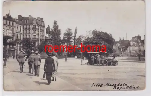 84542 Photo Ak Lille Place de la République avec véhicule militaire 1915