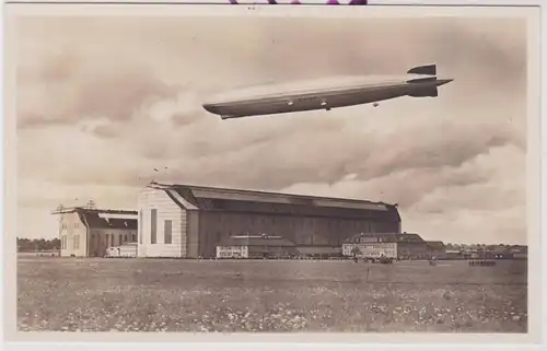 84656 Ak 'Graf Zeppelin' über der Werft um 1930
