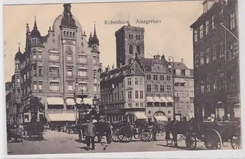 86411 AK Kopenhagen, Amagertor - Stadtansicht mit vielen Pferdekutschen um 1910